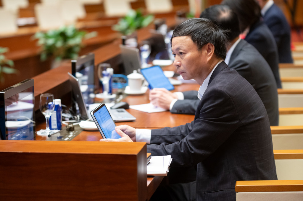 Thành viên Bộ Khoa học và Công nghệ tham dự phiên họp (Ảnh: Phạm Thắng)