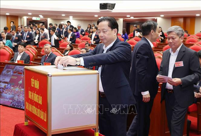 Đại biểu tham dự hội nghị quyên góp ủng hộ đồng bào chịu ảnh hưởng bởi lũ lụt ( Ảnh: Phương Hoa/TTXVN)