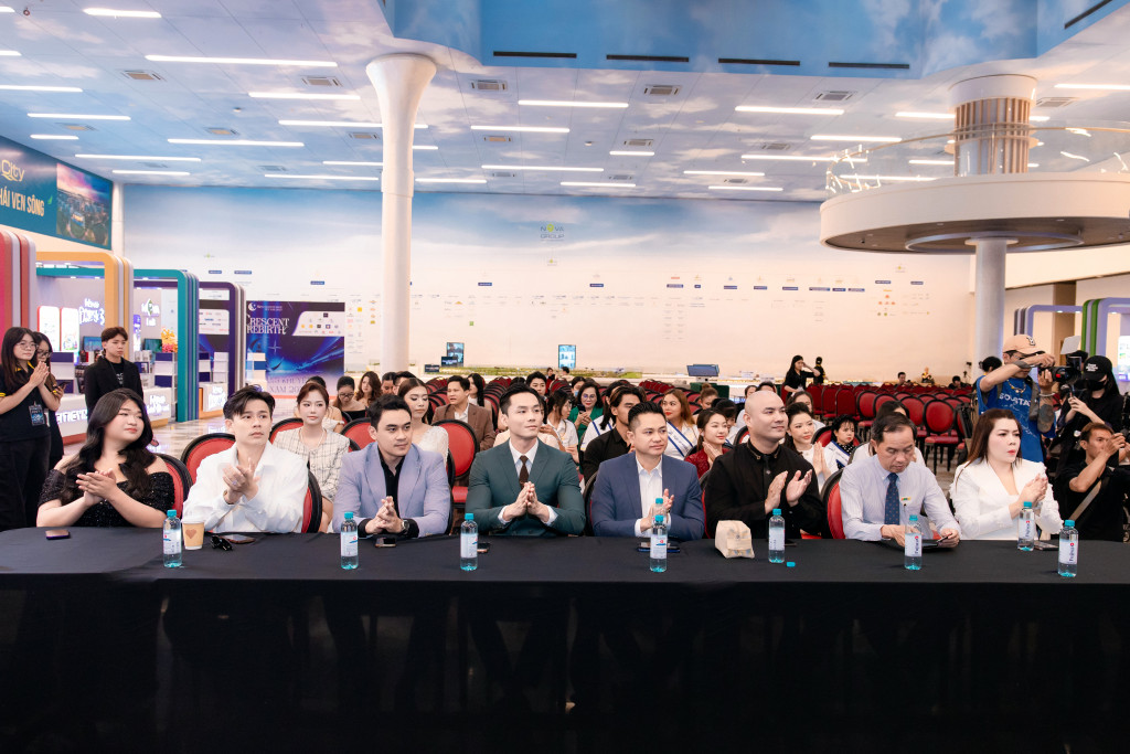 Jennie Nguyễn tại Lễ công bố hành trình “Crescent Rebirth – Miss Crescent Moon Vietnam 2025” diễn ra tại Galleria Center, TP.HCM. Ảnh Thọ Nguyễn