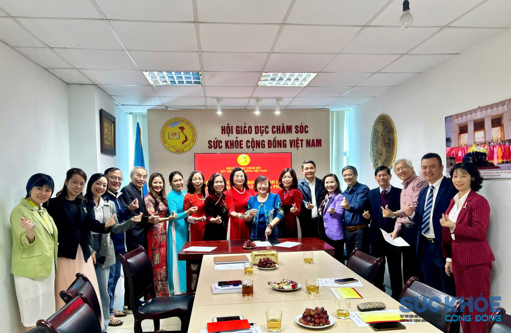 vache-thanh-lap-ban-giao-duc-cham-soc-tre-em-va-ban-giao-duc-cham-soc-suc-khoe-phu-nu-2