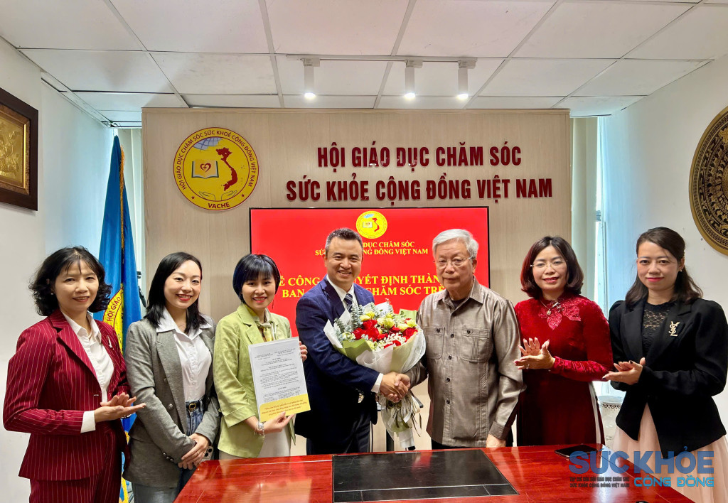 vache-thanh-lap-ban-giao-duc-cham-soc-tre-em-va-ban-giao-duc-cham-soc-suc-khoe-phu-nu-4