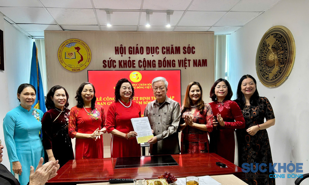 vache-thanh-lap-ban-giao-duc-cham-soc-tre-em-va-ban-giao-duc-cham-soc-suc-khoe-phu-nu-7