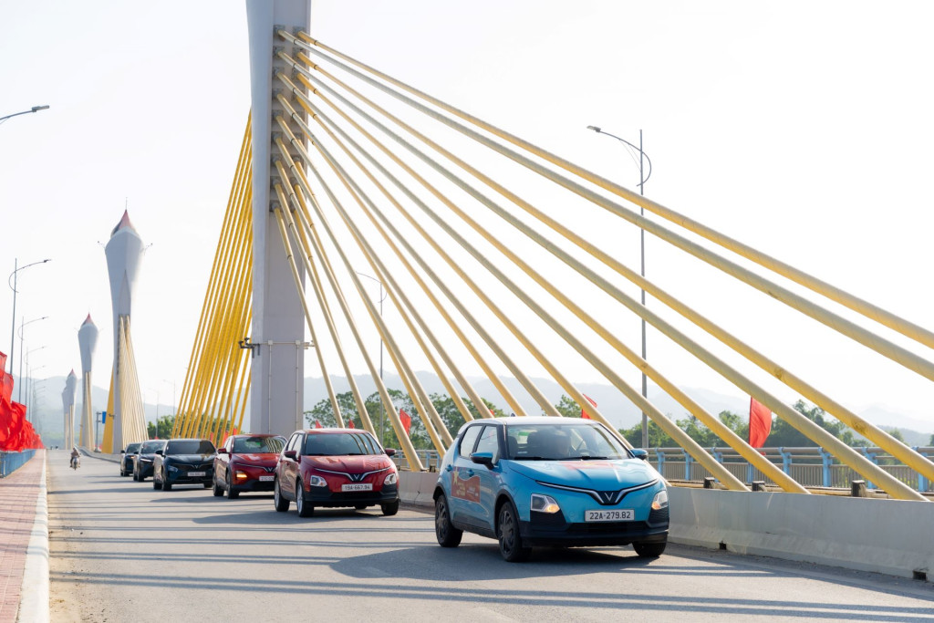 Dễ lái, an toàn và tiết kiệm vượt trội - mẫu SUV điện của VinFast đang là lựa chọn “vừa hợp lý, vừa hợp ví” của những người trẻ hoặc gia đình mua xe hơi lần đầu