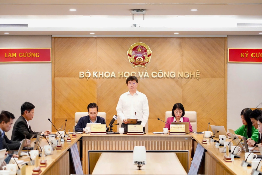 Toàn cảnh buổi họp báo thường kỳ tháng 11 của Bộ Khoa học và Công nghệ (Ảnh: Bộ KH&CN)