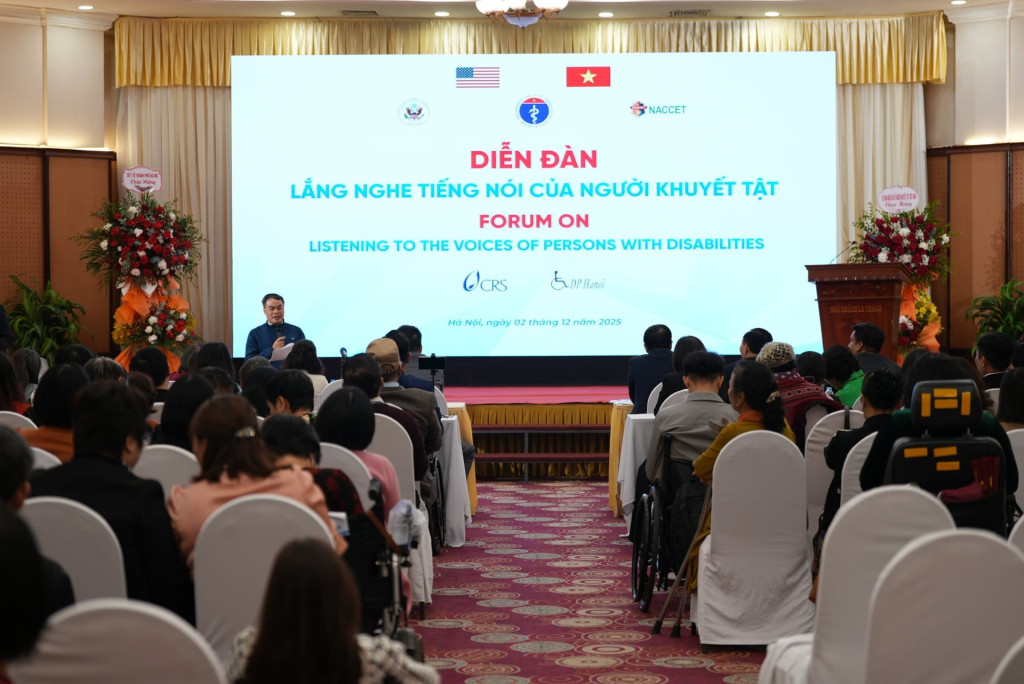 Diễn đàn “Lắng nghe tiếng nói của người khuyết tật”