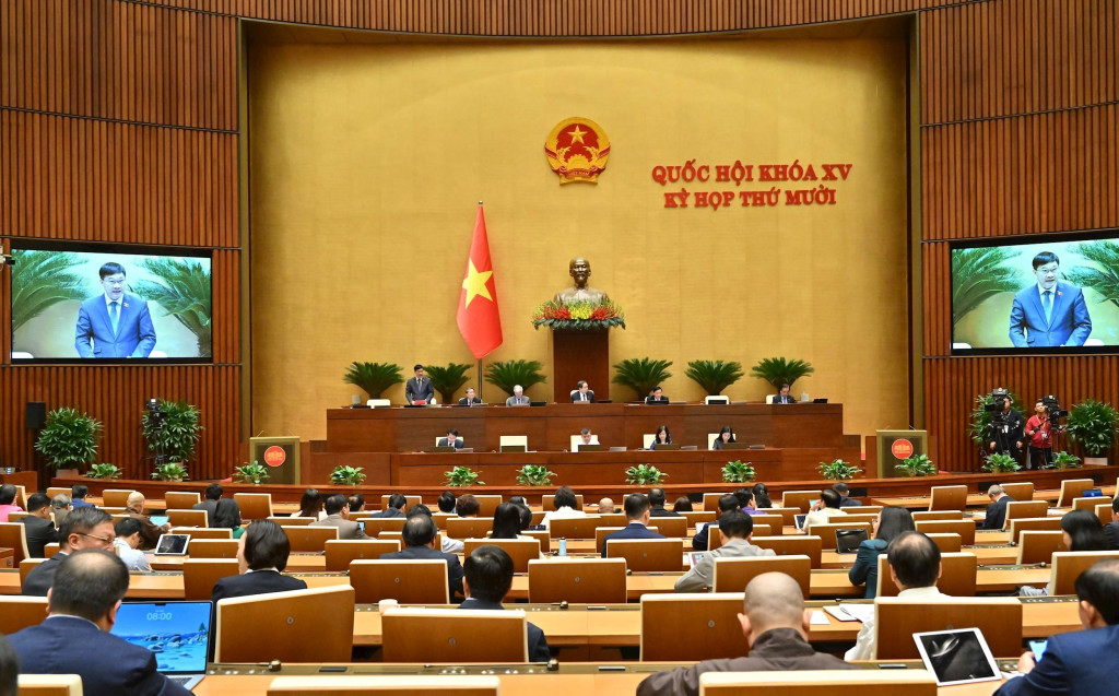 Quang cảnh phiên thảo luận (Ảnh: Cổng TTĐT Quốc hội)