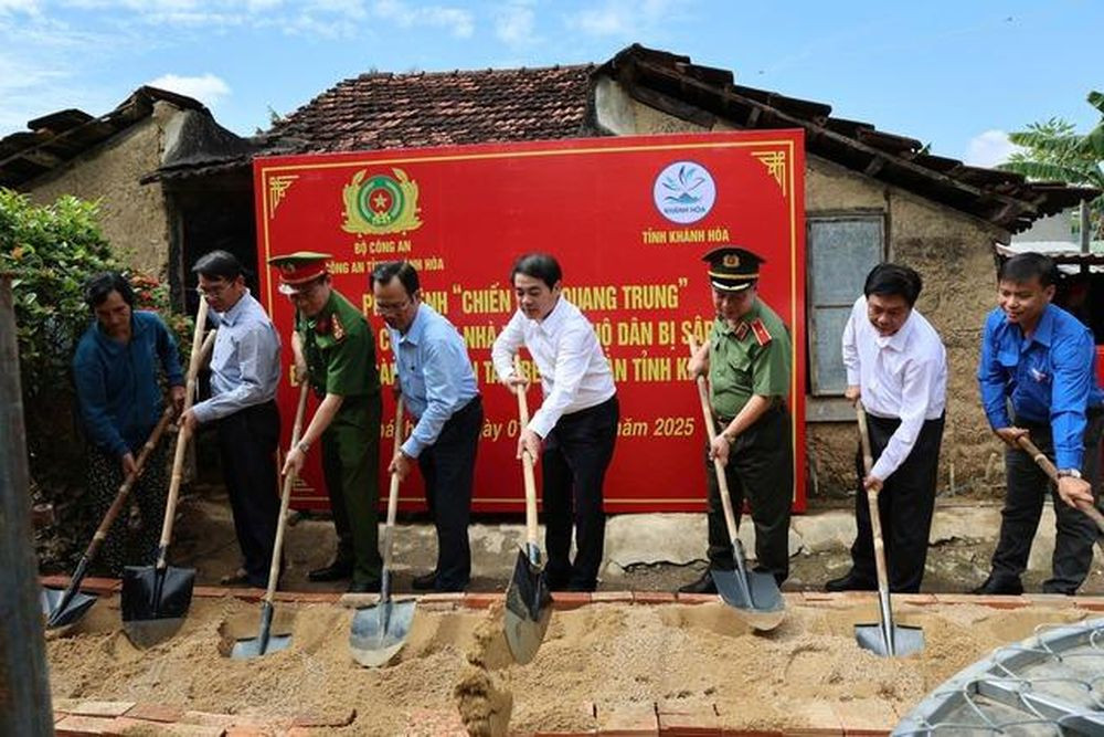 Khởi công xây dựng nhà cho gia đình bà Nguyễn Thị Mỹ Châu, thôn Tây 4, xã Diên Điền