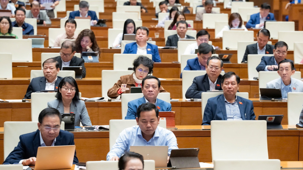 Các đại biểu Quốc hội tham dự phiên họp (Ảnh: Cổng TTĐT Quốc hội)