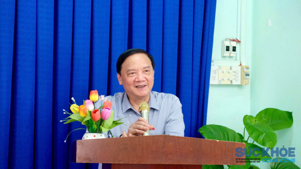 Phó Chủ tịch Quốc hội Nguyễn Khắc Định chia sẻ khó khăn trong trận lũ lụt tại Khánh Hòa (Ảnh: Thanh Huy)