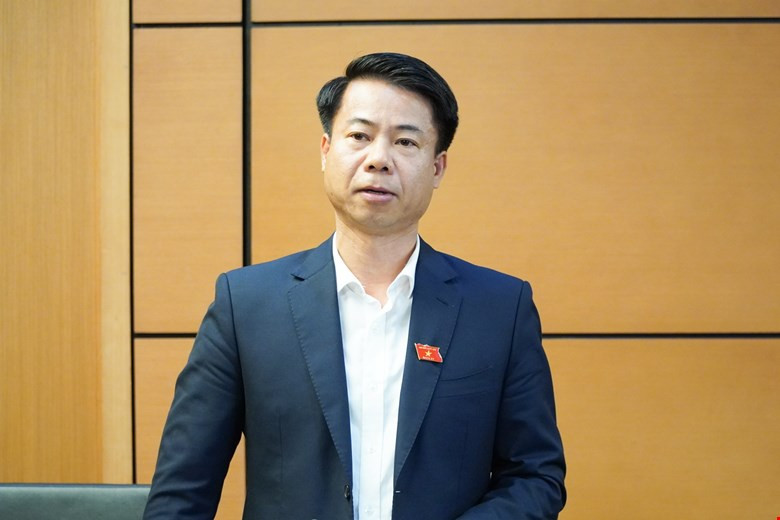 Đại biểu Hoàng Quốc Khánh (Đoàn ĐBQH tỉnh Lai Châu) phát biểu tại phiên họp (Ảnh: CTTĐT Quốc hội)