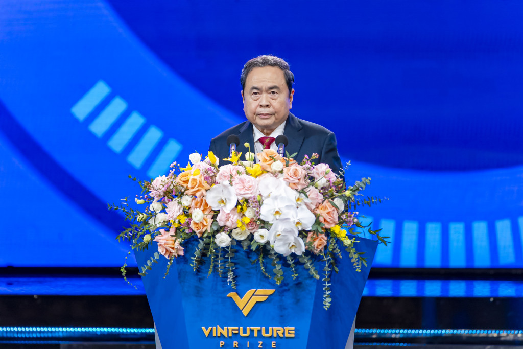 Chủ tịch Quốc hội Trần Thanh Mẫn phát biểu tại Lễ trao giải VinFuture 2025
