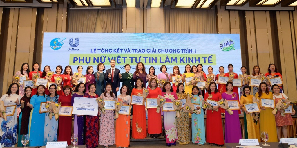 Lễ tổng kết và Trao giải Chương trình Phụ nữ Việt tự tin làm kinh tế năm 2021 do Sunlight và Hội Liên hiệp Phụ nữ Việt Nam phối hợp tổ chức (Ảnh: BTC)