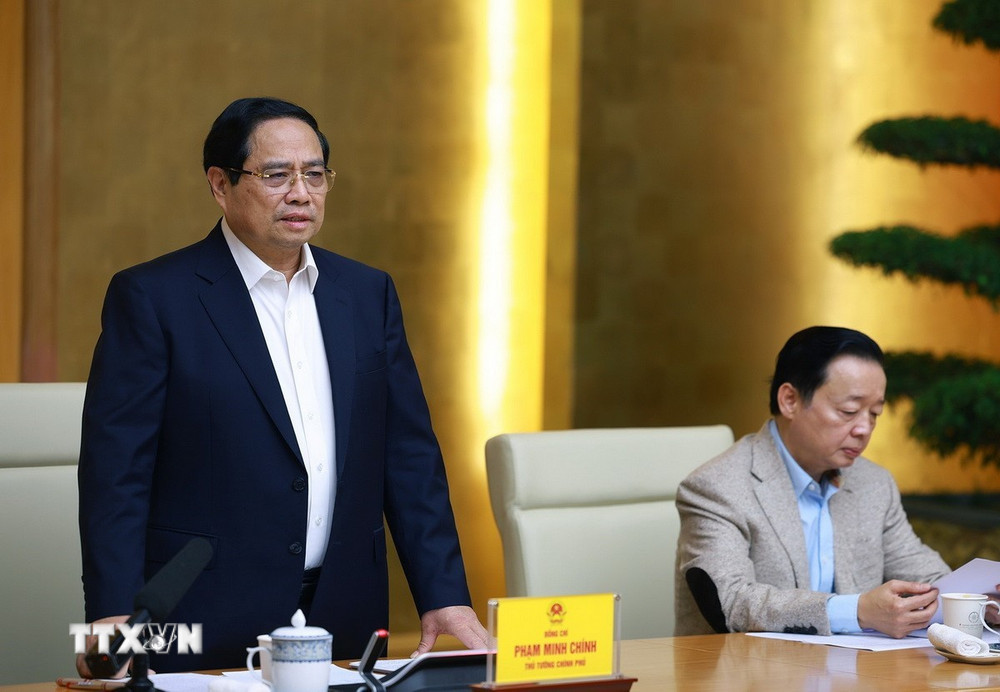 Thủ tướng Phạm Minh Chính chủ trì họp triển khai “Chiến dịch Quang Trung” thần tốc xây dựng nhà ở cho các gia đình bị thiệt hại do thiên tai tại miền Trung (Ảnh: TTXVN)