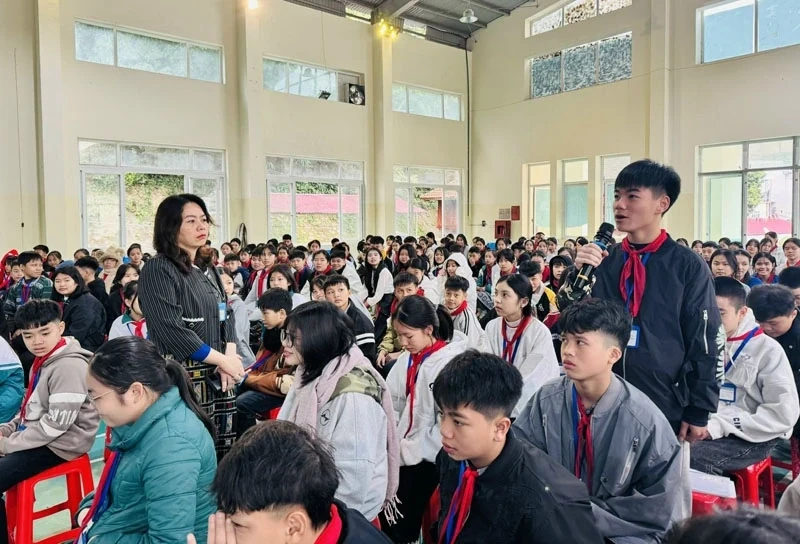 Chương trình truyền thông phòng, chống tác hại thuốc lá cho học sinh tại Trường Phổ thông Dân tộc nội trú THCS Quan Sơn
