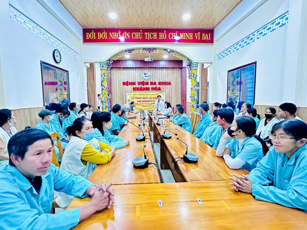 Toàn cảnh buổi hỗ trợ bệnh nhân nghèo tại Bệnh viện Đa khoa Khánh Hòa (Ảnh: Bệnh viện Đa khoa Khánh Hòa)