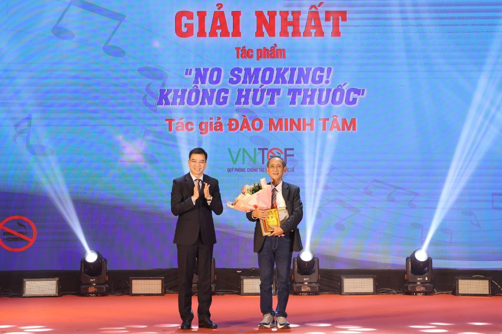 Giải Nhất thuộc về ca khúc “No smoking! Không hút thuốc!” của nhạc sĩ Đào Minh Tâm (Ảnh: BTC)