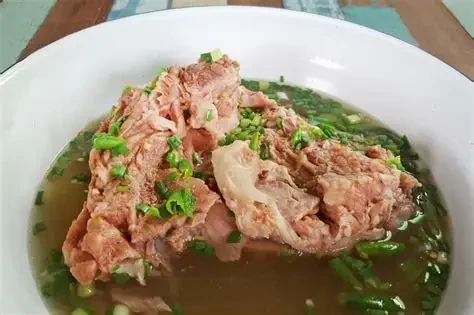 Xương là linh hồn không thể thiếu của nhiều món ăn (Ảnh minh họa)