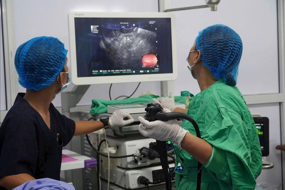 Lần đầu tiên kỹ thuật nội soi siêu âm đặt stent LAMS được triển khai tại ĐBSCL (Ảnh: BVCC)