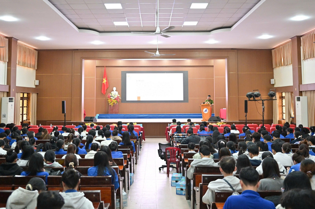 Toàn cảnh hội nghị tuyên truyền, phổ biến về pháp luật phòng, chống ma túy (Ảnh: CTV)