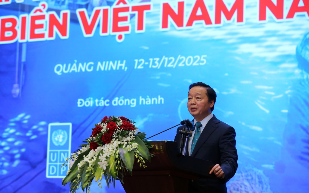 Phó Thủ tướng Trần Hồng Hà phát biểu tại Diễn đàn Phát triển bền vững kinh tế biển Việt Nam năm 2025 (Ảnh: VGP/Minh Khôi)