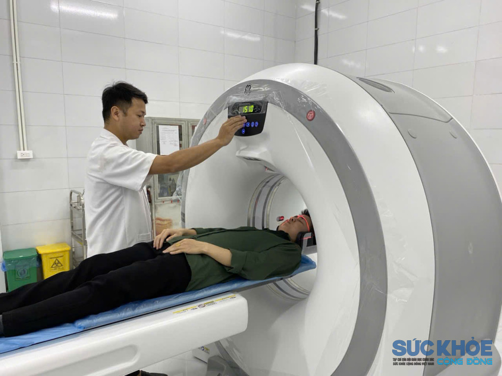 Máy CT-Scanner 32 lát hiện đại mới được đầu tư và đưa vào sử dụng tại trung tâm Y tế huyện Sông Lô năm 2024 giúp việc chản đoán, điều trị nhiều bệnh khó thực hiện nhanh, chính xác, hiệu quả ( ảnh: TL)