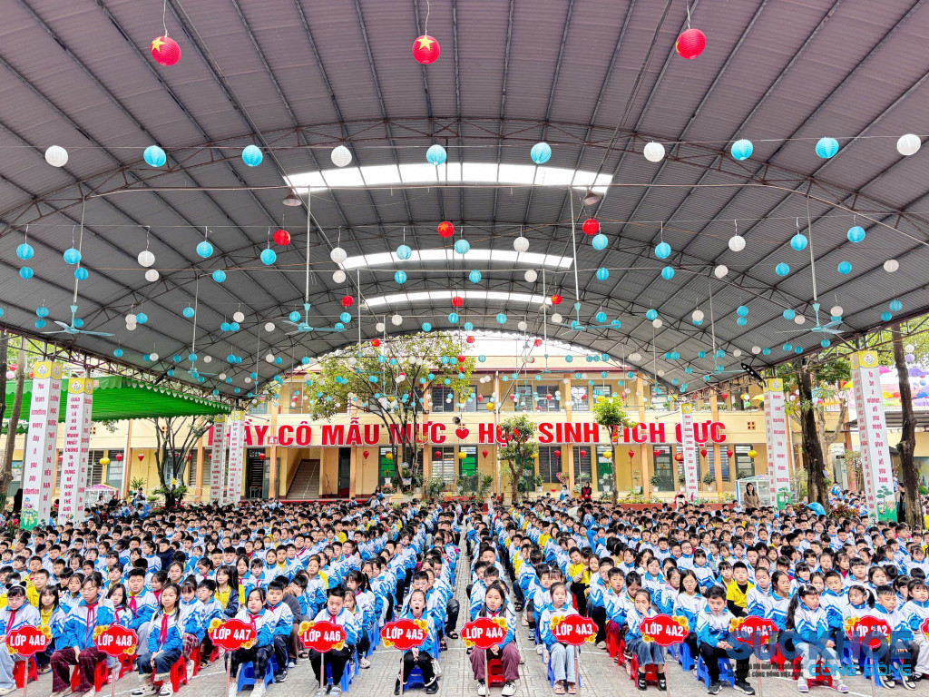 Toàn cảnh học sinh tham gia chương trình ( ảnh: PV)