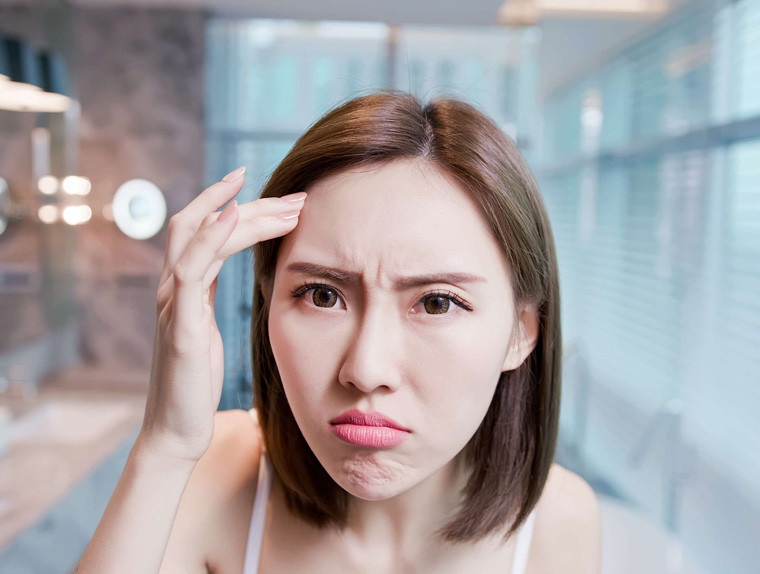 Điều chỉnh lại chế độ sinh hoạt để khắc phục tình trạng nháy mắt (Ảnh minh họa)
