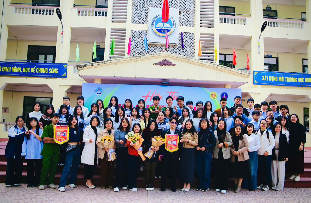 hoi-thi-thai-thuan-2