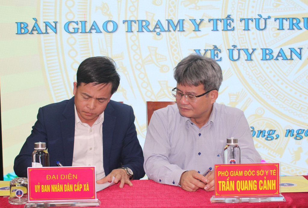 Sở Y tế và UBND 114 xã, phường, đặc khu đã ký kết biên bản bàn giao, tiếp nhận nguyên trạng các trạm y tế(Ảnh – CDC TP. Hải Phòng)