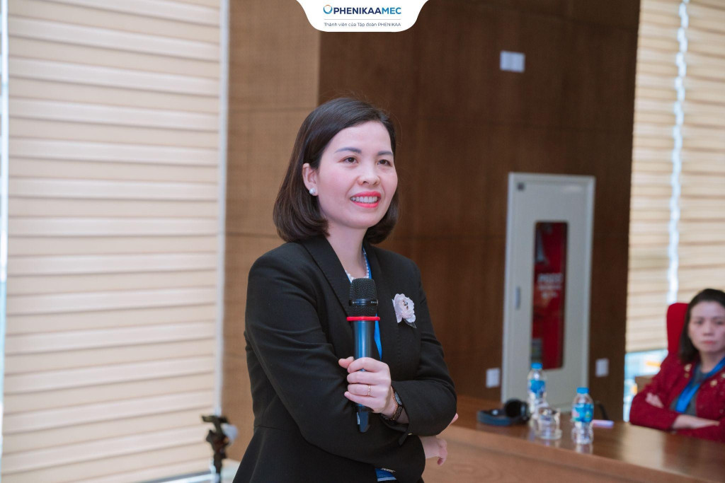 “Can thiệp bào thai điều trị tim bẩm sinh là một trong những kỹ thuật mới ở Việt Nam và Trung tâm Y học bào thai PhenikaaMec đủ điều kiện để thực hiện” - TS. BS Nguyễn Thị Sim phát biểu