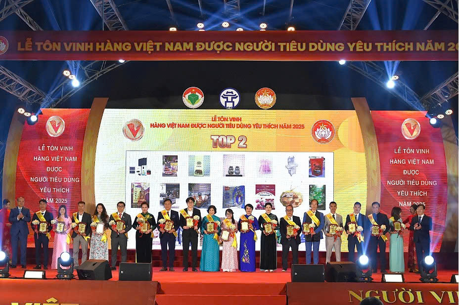 Gạo Hapro Thượng hạng ST25 được vinh danh TOP 2 tại Lễ tôn vinh “Hàng Việt Nam được người tiêu dùng yêu thích” năm 2025