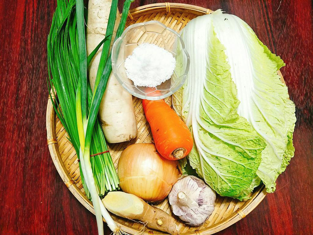 Chọn nguyên liệu tươi (Ảnh minh họa)
