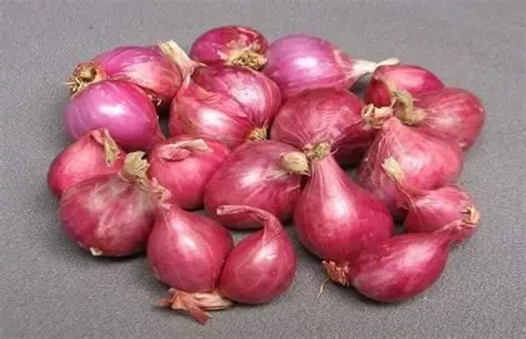 Hành khô là gia vị quen thuộc trong gian bếp Việt (Ảnh minh họa)