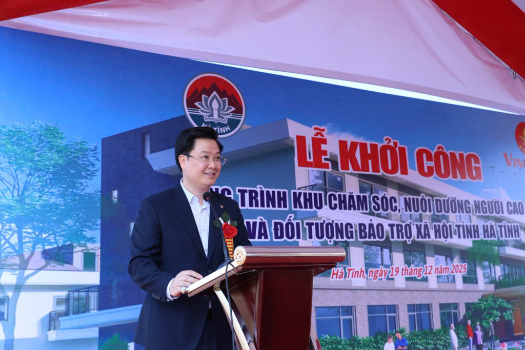 Ông Lý Minh Tuấn, Giám đốc Quỹ Thiện Tâm phát biểu tại buổi lễ