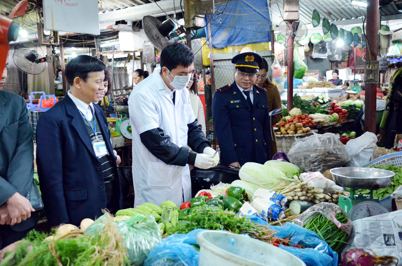 canh-bao-viec-su-dung-thuoc-khong-ro-nguon-goc-vi-pham-luat-an-toan-thuc-pham-55911