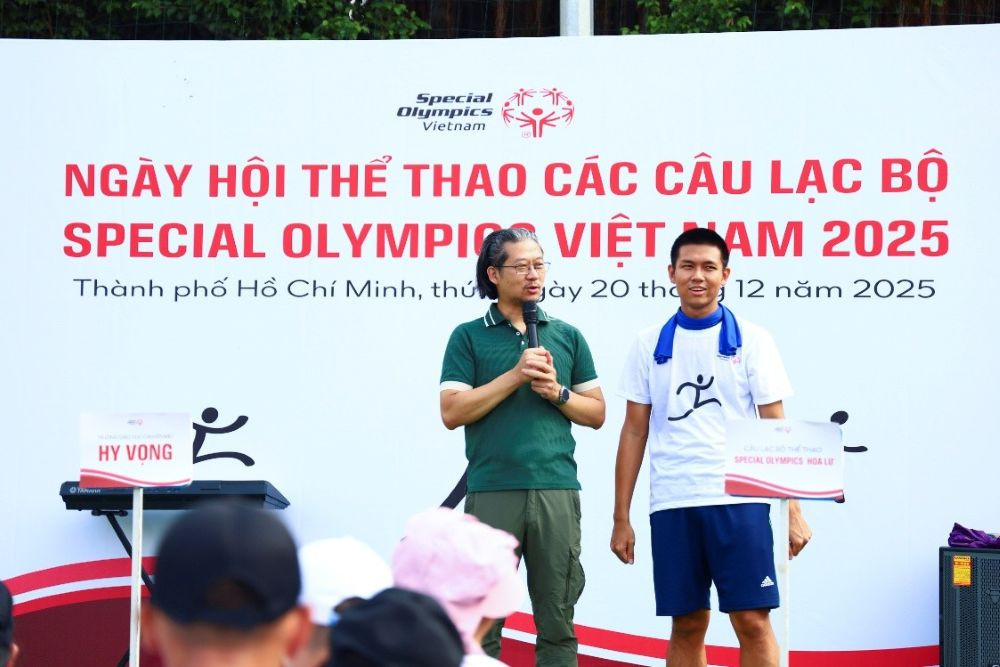 Đại diện Hội Phụ huynh CLB Special Olympics Việt Nam và khối Vận động viên tham gia (Ảnh: BTC)