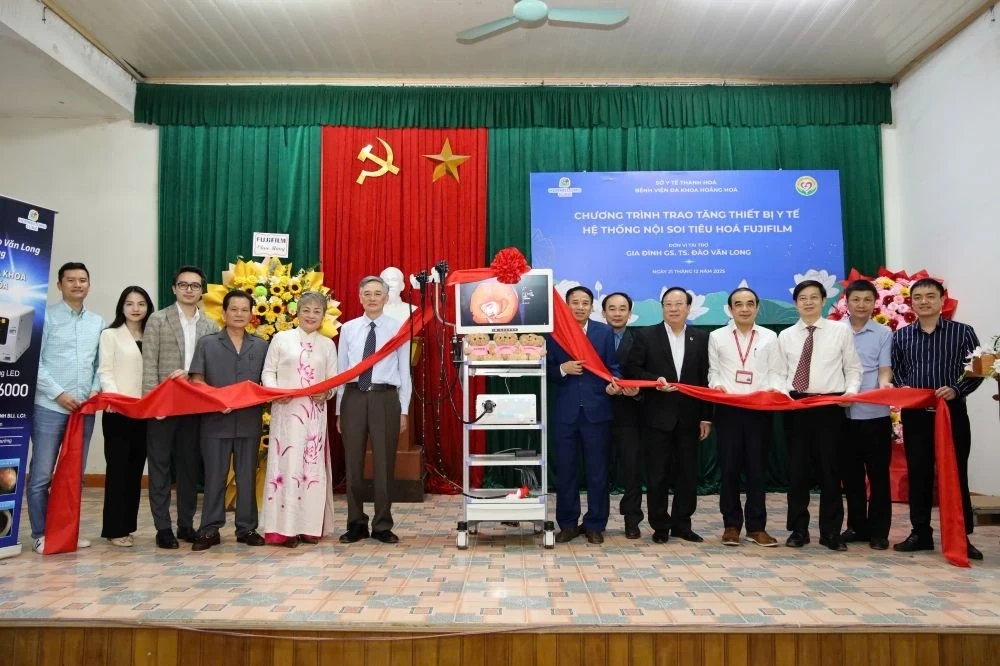 Bệnh viện Đa khoa Hoằng Hóa tiếp nhận hệ thống máy nội soi tiêu hóa tiên tiến (Ảnh: Thùy Linh)