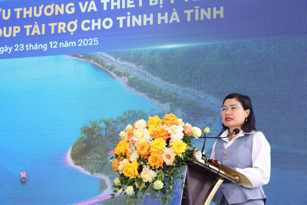 Phó Chủ tịch UBND tỉnh Nguyễn Thị Nguyệt phát biểu tại buổi lễ ( Ảnh Thu Hoà)