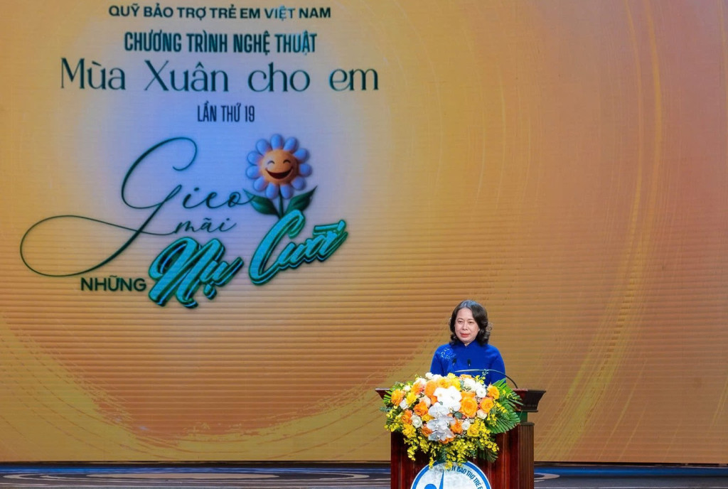 Phó Chủ tịch nước Võ Thị Ánh Xuân, Chủ tịch Hội đồng Bảo trợ Quỹ Bảo trợ trẻ em Việt Nam phát biểu tại sự kiện (Ảnh: VPCTN)