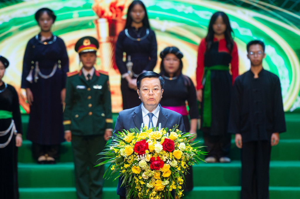 Phó Thủ tướng Mai Văn Chính phát biểu tại Lễ tuyên dương học sinh, sinh viên, thanh niên dân tộc thiểu số tiêu biểu năm 2025 (Ảnh: VGP)