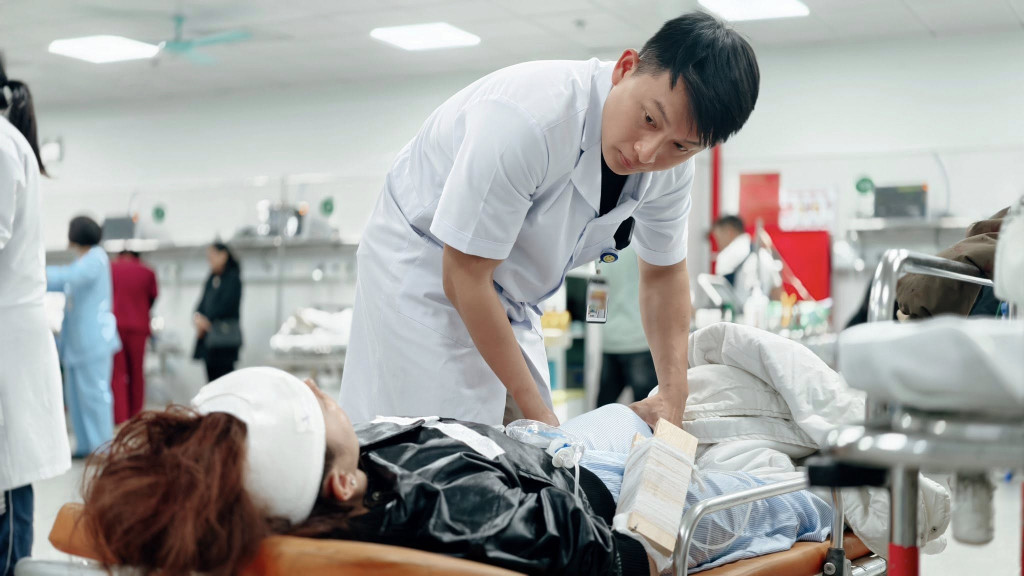 BN N.T.P.K (26 tuổi, Đắk Lắk) Đa chấn thương, chấn thương sọ não, gãy cẳng tay phải, chấn thương khung chậu, chấn thương vai trái.