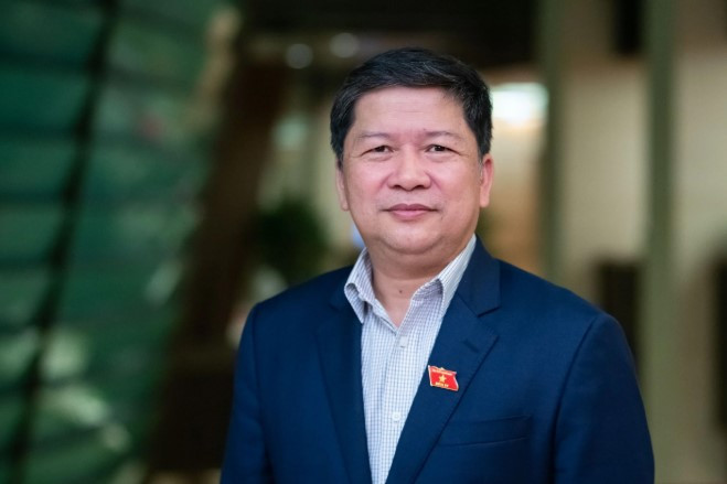 Phó Chủ nhiệm Ủy ban Văn hóa và Xã hội Tạ Văn Hạ (Ảnh: Phạm Thắng)
