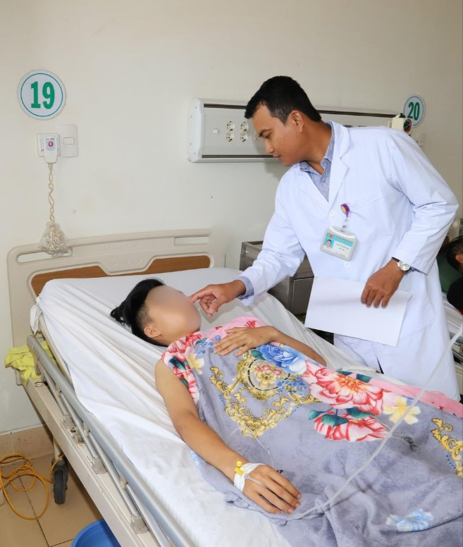 Bệnh nhân 17 tuổi được ê kíp Bệnh viện Đa khoa Bà Rịa cứu sống (Ảnh: BVCC)