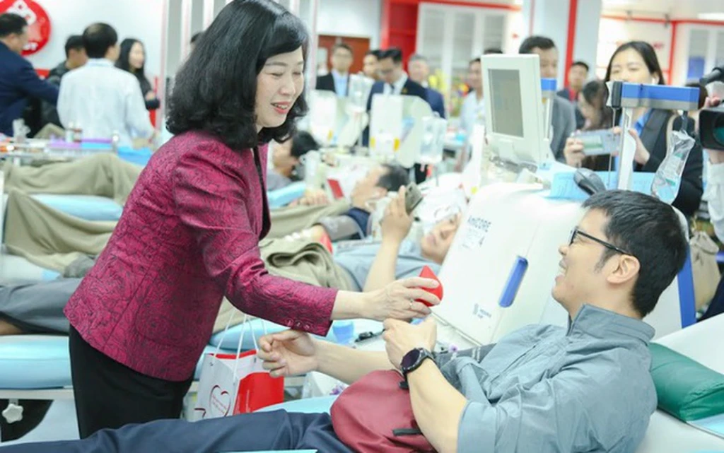 bo-truong-dao-hong-lan