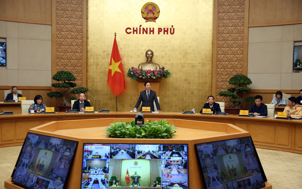 Phó Thủ tướng Trần Hồng Hà, Chủ tịch Ủy ban An toàn giao thông (ATGT) Quốc gia chủ trì hội nghị (Ảnh: VGP/Minh Khôi)