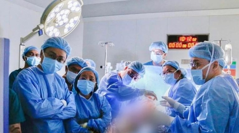 Quá trình thực hiện kỹ thuật thông tim bào thai (Ảnh; BVCC)