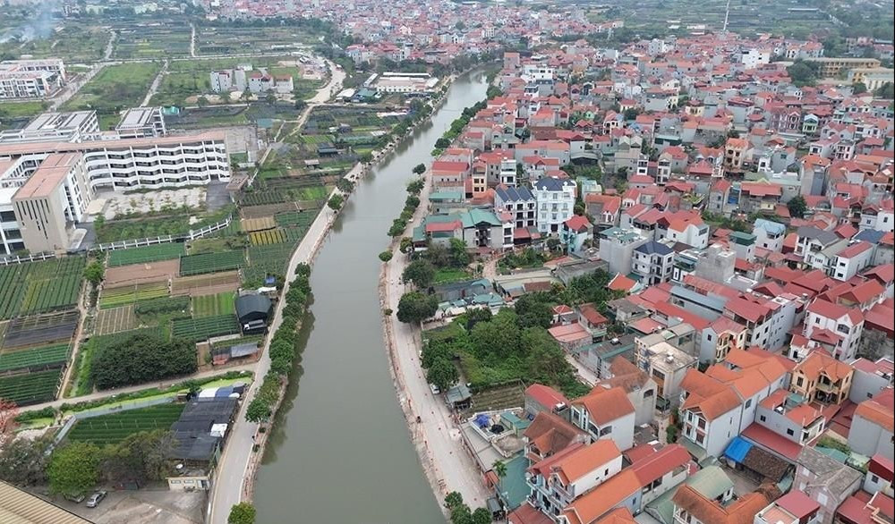 Sông Pheo đoạn chảy qua địa bàn phường Tây Tựu (Ảnh: TL)