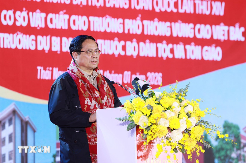 Thủ tướng Phạm Minh Chính phát biểu tại lễ khởi công Dự án đầu tư cơ sở vật chất cho trường phổ thông vùng cao Việt Bắc, Thái Nguyên (Ảnh: Dương Giang/TTXVN)