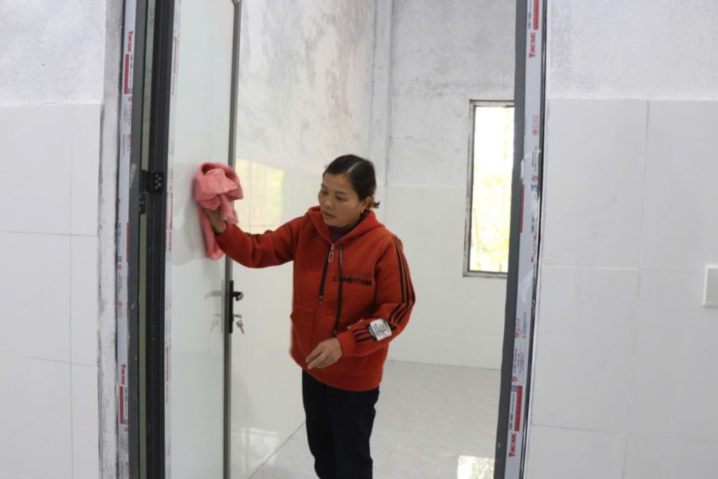 Bà Khuyên chuyển về sinh sống tại căn nhà tình nghĩa được thực hiện trong 