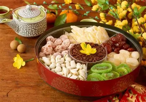 Hạt dưa, hạt bí nếu được bảo quản đúng cách sẽ luôn thơm bùi, sẵn sàng cho những buổi sum vầy đầu năm. (Ảnh: Sưu tầm)
